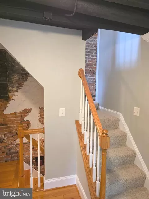 Entry Way - 628 Warner St, Baltimore, MD 21230 photo 12 of 15