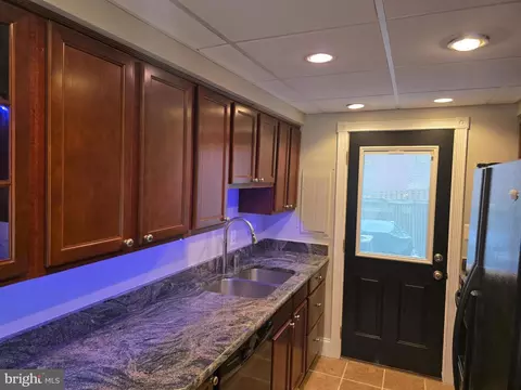 Kitchen - 628 Warner St, Baltimore, MD 21230 photo 3 of 3