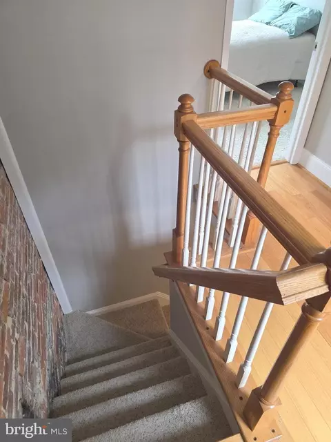 Entry Way - 628 Warner St, Baltimore, MD 21230 photo 6 of 15