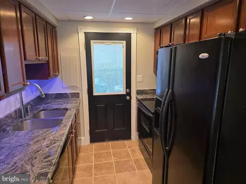 Kitchen - 628 Warner St, Baltimore, MD 21230 photo 2 of 3
