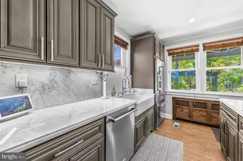 Kitchen - 431 E Belvedere Ave, Baltimore, MD 21212 photo 1 of 6