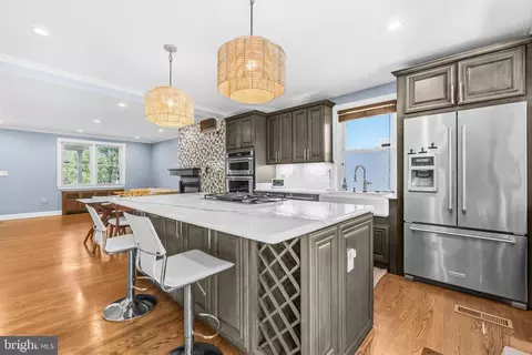 Kitchen - 431 E Belvedere Ave, Baltimore, MD 21212 photo 4 of 6