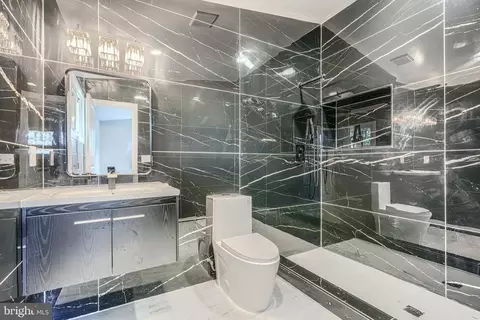 Bath - 6200 Ivymount Rd, Baltimore, MD 21209 photo 3 of 6