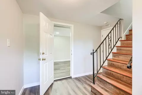 Entry Way - 6200 Ivymount Rd, Baltimore, MD 21209 photo 8 of 8
