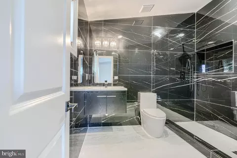 Bath - 6200 Ivymount Rd, Baltimore, MD 21209 photo 2 of 6