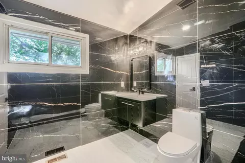 Bath - 6200 Ivymount Rd, Baltimore, MD 21209 photo 4 of 6