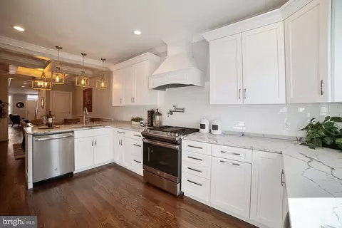 Kitchen - 3425 Odonnell St, Baltimore, MD 21224 photo 2 of 4