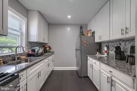 Entry Way - 2908 Clearview Ave, Baltimore, MD 21234 photo 6 of 6