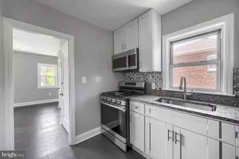 Entry Way - 2908 Clearview Ave, Baltimore, MD 21234 photo 1 of 6