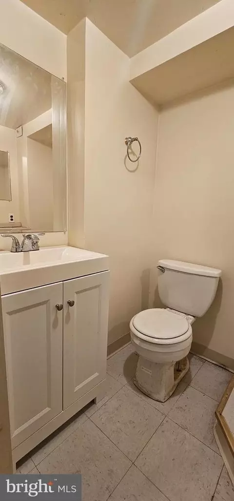 Bath - 5526 Bucknell Rd, Baltimore, MD 21206 photo 2 of 2