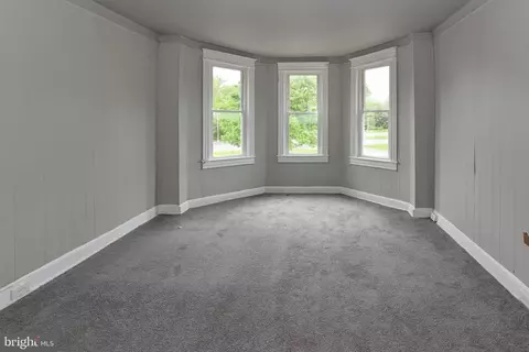 Living - 416 N Hilton St, Baltimore, MD 21229 photo 3 of 3