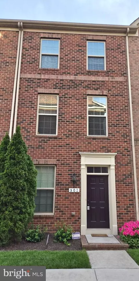 902 S Macon St, Baltimore, MD 21224