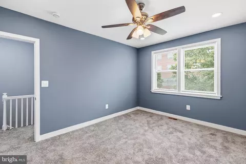 Entry Way - 1411 Kenhill Ave, Baltimore, MD 21213 photo 7 of 13