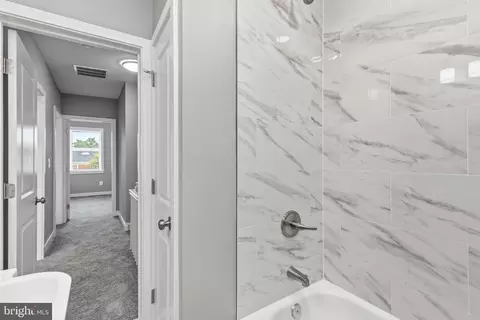 Entry Way - 1411 Kenhill Ave, Baltimore, MD 21213 photo 11 of 13