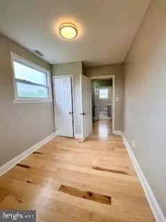 Entry Way - 5511 Todd Ave, Baltimore, MD 21206 photo 8 of 18