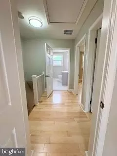 Entry Way - 5511 Todd Ave, Baltimore, MD 21206 photo 6 of 18