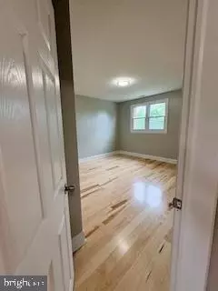 Entry Way - 5511 Todd Ave, Baltimore, MD 21206 photo 9 of 18