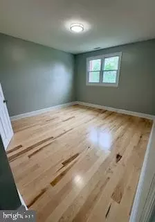 Entry Way - 5511 Todd Ave, Baltimore, MD 21206 photo 10 of 18