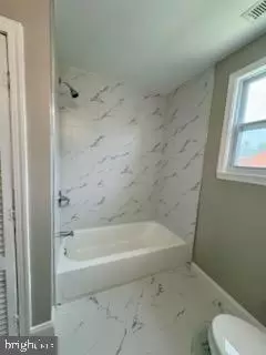 Entry Way - 5511 Todd Ave, Baltimore, MD 21206 photo 12 of 18