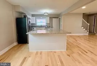 Entry Way - 5511 Todd Ave, Baltimore, MD 21206 photo 2 of 18