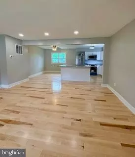 Entry Way - 5511 Todd Ave, Baltimore, MD 21206 photo 1 of 18