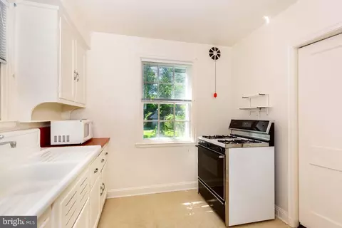 323 Broadmoor Rd, Baltimore, MD 21212 photo 13