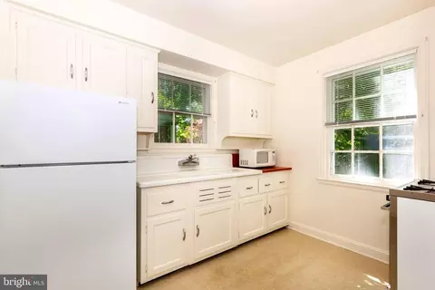 323 Broadmoor Rd, Baltimore, MD 21212 photo 9