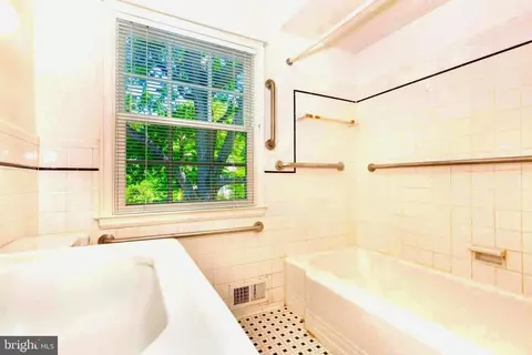 323 Broadmoor Rd, Baltimore, MD 21212 photo 19