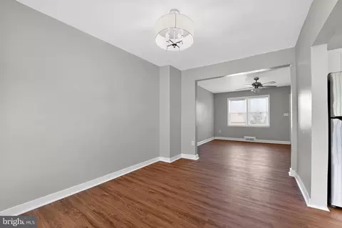 Entry Way - 1015 Witherspoon Rd, Baltimore, MD 21212 photo 2 of 8