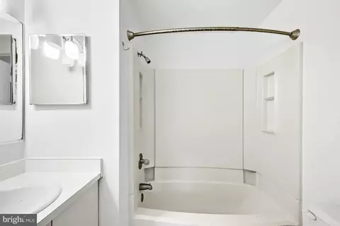 Bath - 140 W Barre St, Baltimore, MD 21201 photo 1 of 4