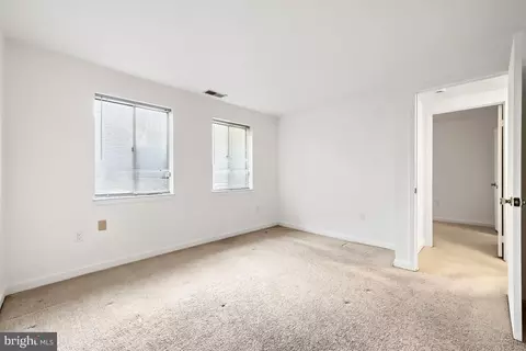 Bedroom - 140 W Barre St, Baltimore, MD 21201 photo 1 of 1