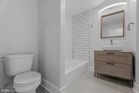 Bath - 1748 S Hanover St, Baltimore, MD 21230 photo 1 of 4