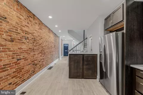 Entry Way - 1748 S Hanover St, Baltimore, MD 21230 photo 6 of 8