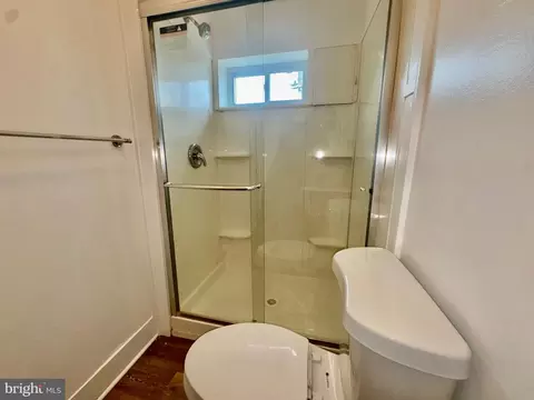 Bath - 6 Wheeler Ave, Baltimore, MD 21223 photo 6 of 6