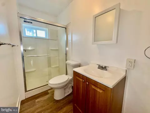 Bath - 6 Wheeler Ave, Baltimore, MD 21223 photo 5 of 6
