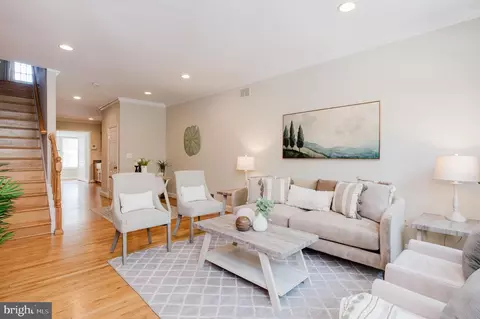 Living - 3013 Eastern Ave, Baltimore, MD 21224 photo 1 of 4
