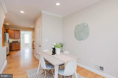 Dining - 3013 Eastern Ave, Baltimore, MD 21224 photo 2 of 3