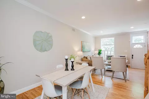 Dining - 3013 Eastern Ave, Baltimore, MD 21224 photo 3 of 3