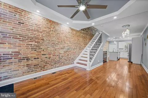 Entry Way - 2103 E Chase St, Baltimore, MD 21213 photo 1 of 8