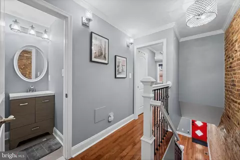 Entry Way - 2103 E Chase St, Baltimore, MD 21213 photo 2 of 8