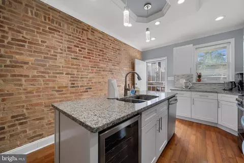 Kitchen - 2103 E Chase St, Baltimore, MD 21213 photo 4 of 4
