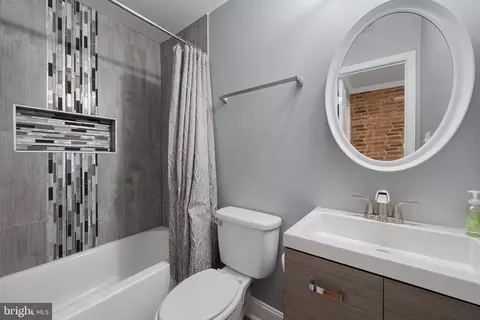Bath - 2103 E Chase St, Baltimore, MD 21213 photo 3 of 3