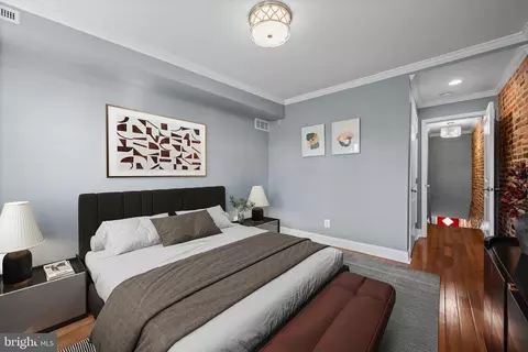 Bedroom - 2103 E Chase St, Baltimore, MD 21213 photo 3 of 5