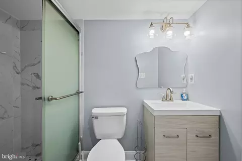 Bath - 2103 E Chase St, Baltimore, MD 21213 photo 2 of 3