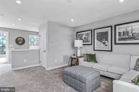 Entry Way - 2244 Waterfront Way, Baltimore, MD 21230 photo 5 of 9