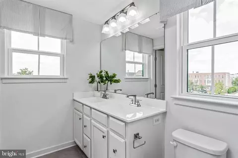 Bath - 2244 Waterfront Way, Baltimore, MD 21230 photo 1 of 1