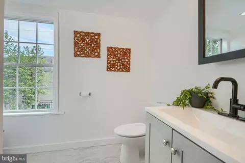 Bath - 427 E 27th St, Baltimore, MD 21218 photo 2 of 4