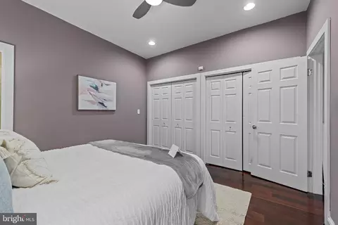 Bedroom - 12 E Mount Vernon Pl #102, Baltimore, MD 21202 photo 5 of 6