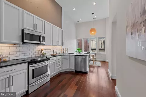 Kitchen - 12 E Mount Vernon Pl #102, Baltimore, MD 21202 photo 4 of 4