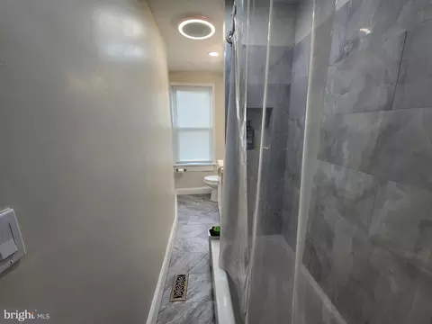 Entry Way - 2005 Ridgehill Ave, Baltimore, MD 21217 photo 6 of 9